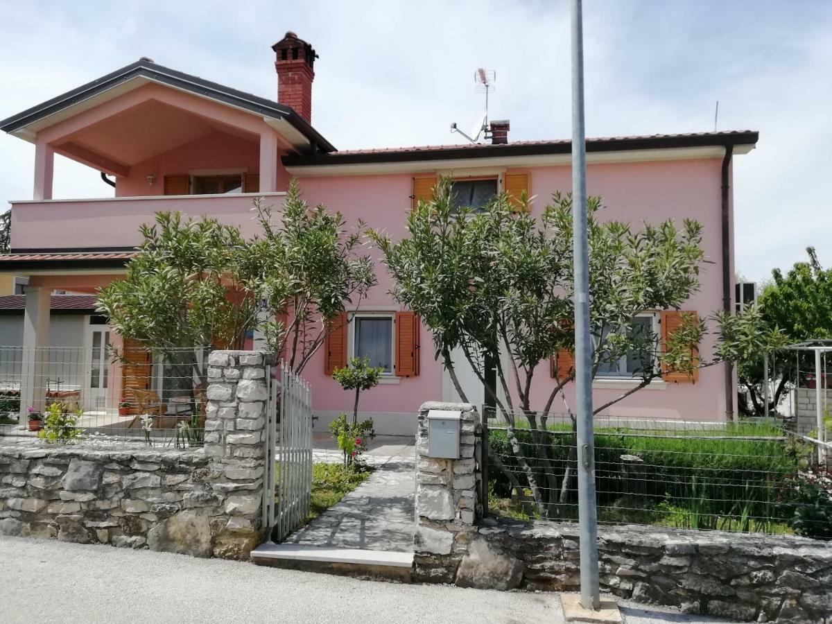 בוג'ה Apartmani Vesna מראה חיצוני תמונה
