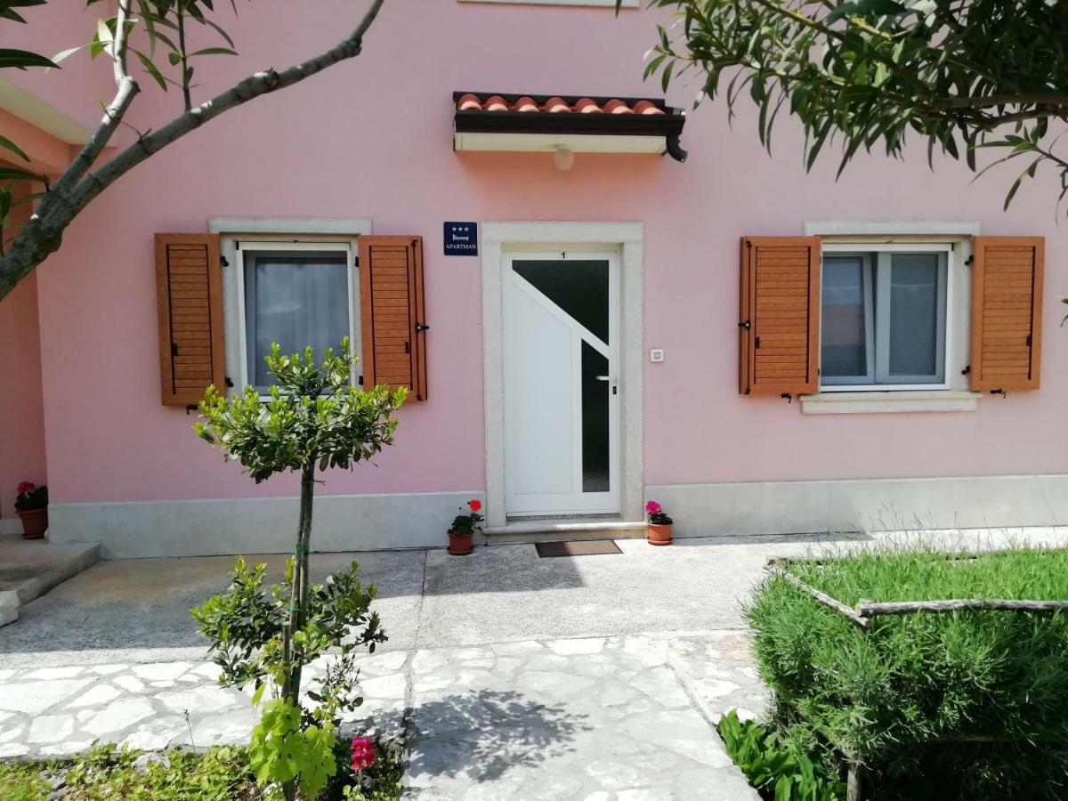 בוג'ה Apartmani Vesna מראה חיצוני תמונה